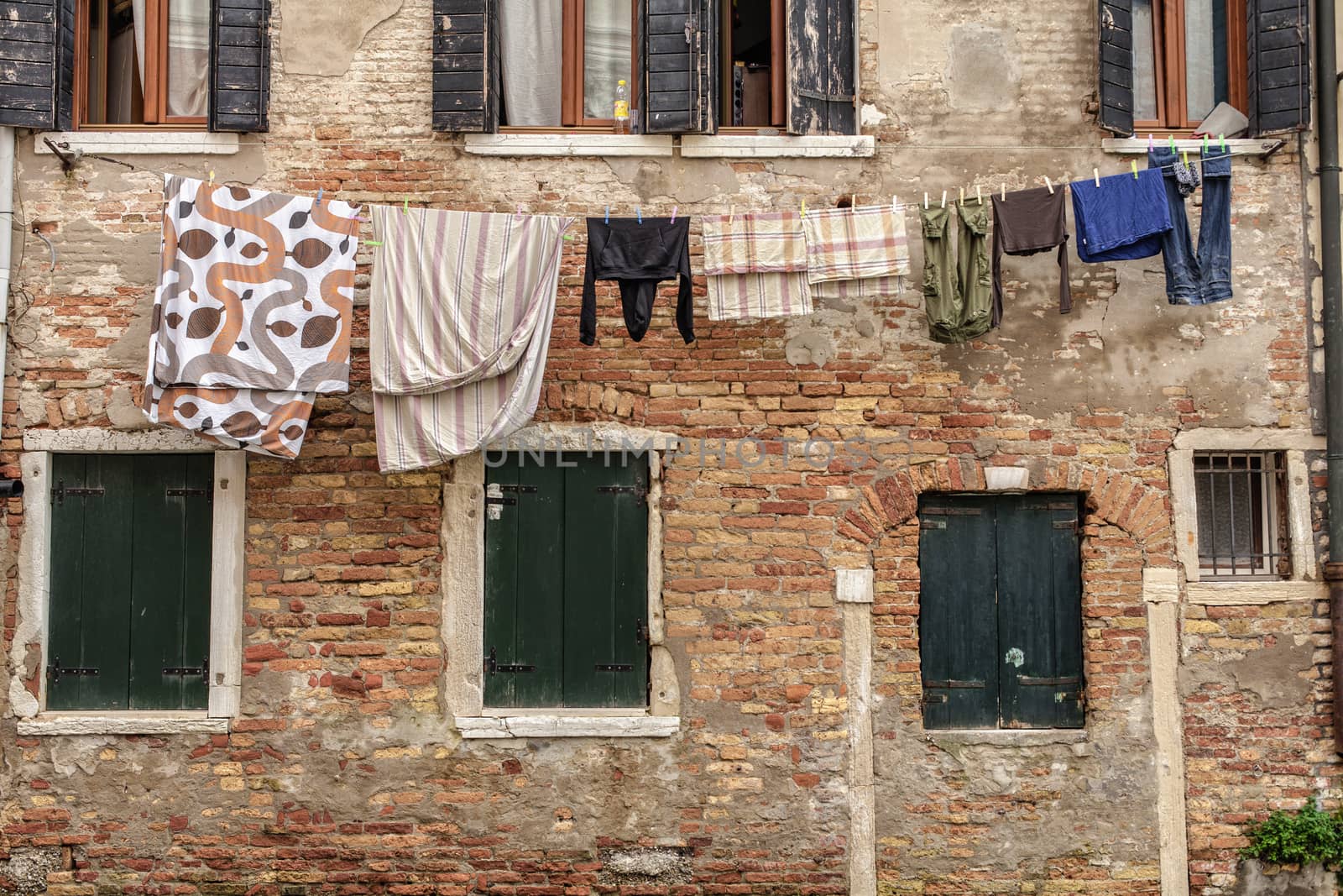 Old House in Venice by pencap