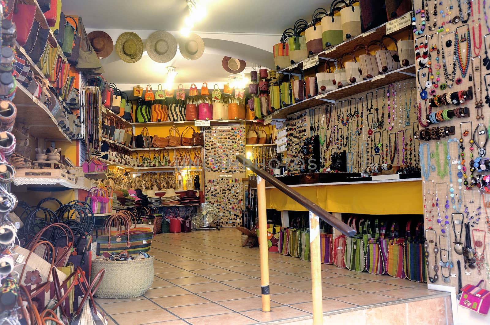 Anduze shop of handicrafts and souvenirs by gillespaire