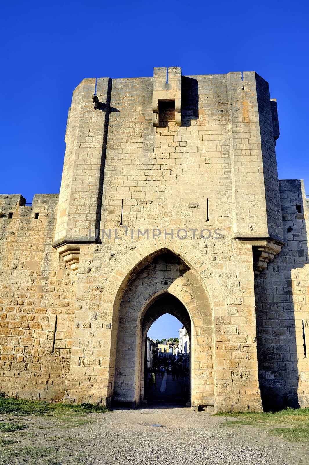 the ramparts of Aigues-Mortes by gillespaire