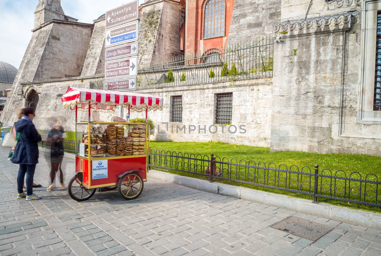 ISTANBUL, TURKEY - SEP 15: Fresh roasted sweet corn vendor as seen around most areas and tourist attractions on September 15, 2014 in Istanbul, Turkey. Part of the healthy fast food culture in the city.