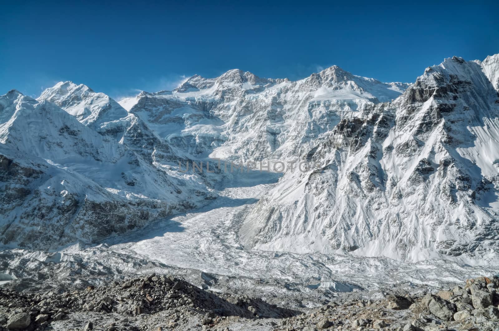 Breathtaking view of snowy Kangchenjunga mountains in Nepal