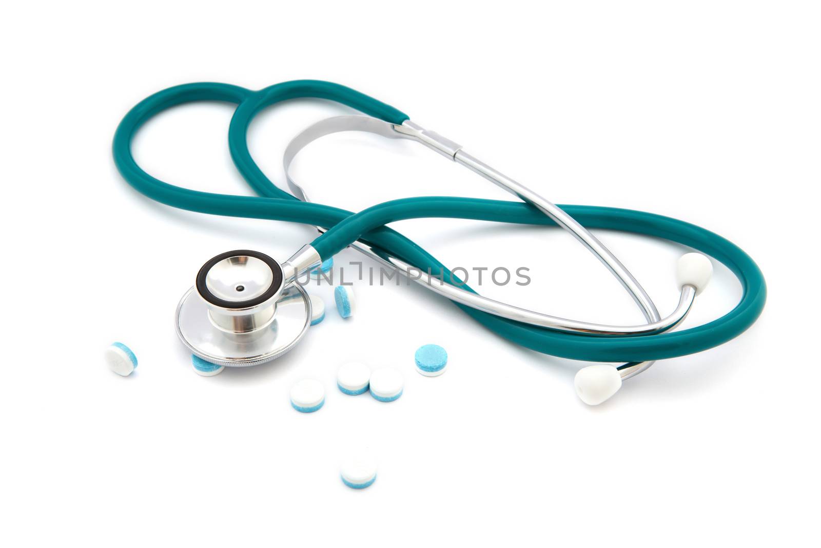 Pills and stethoscope by rufous
