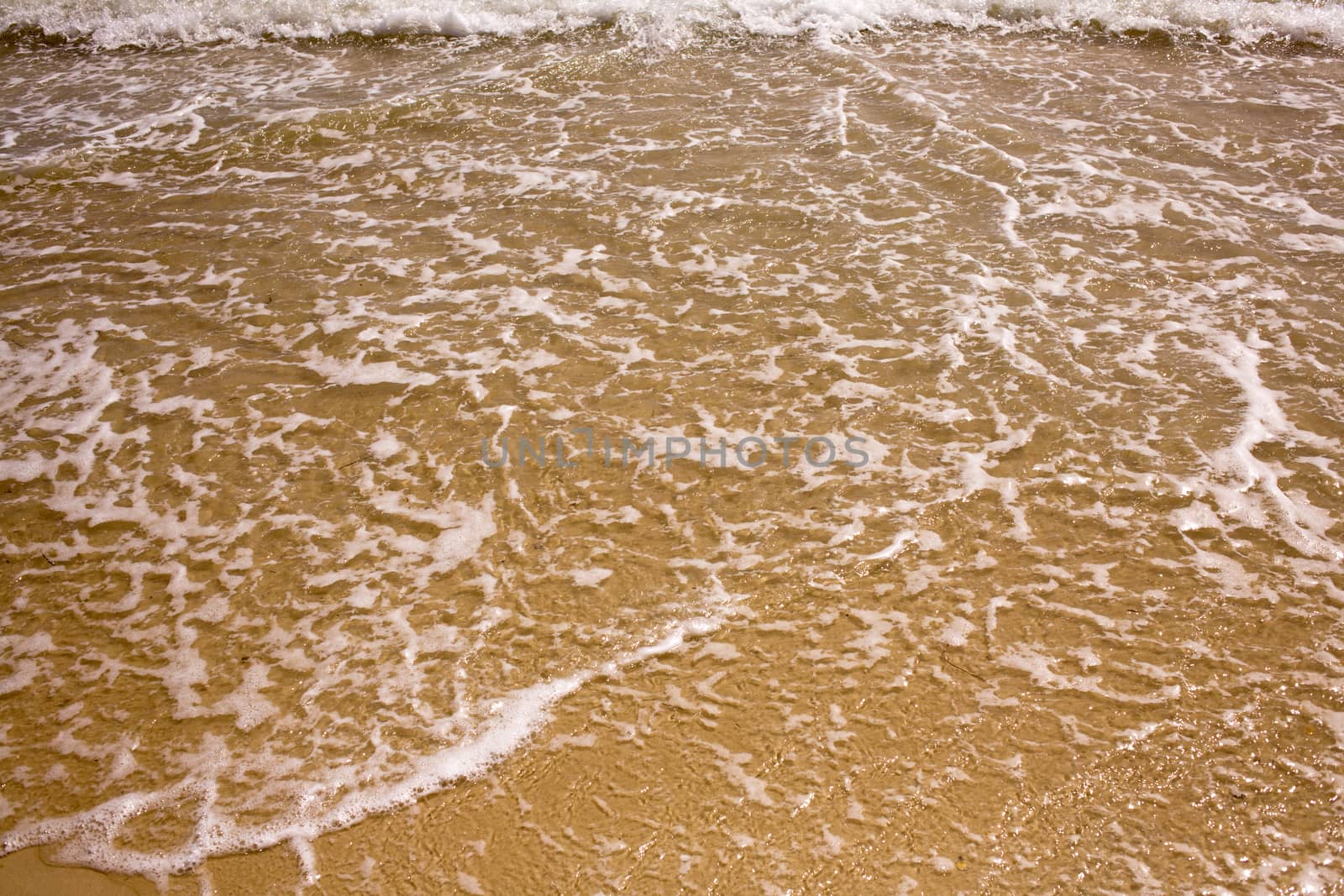 Foamed sea wave by Krakatuk