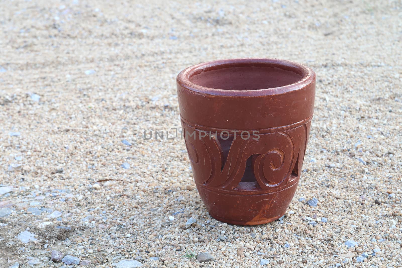 pottery on the sand 2 by kaidevil