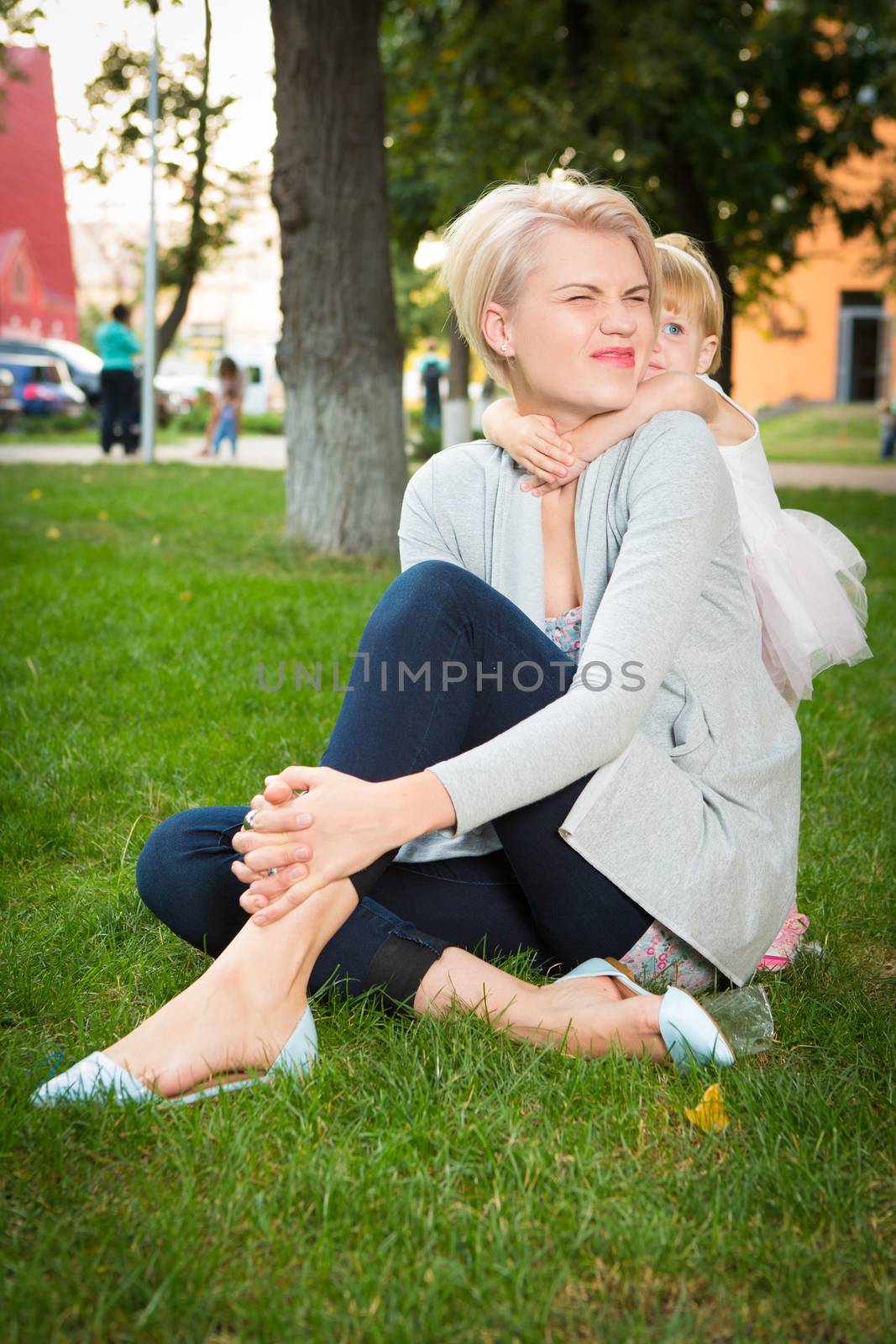 Portrait of a mother with her child by sarymsakov