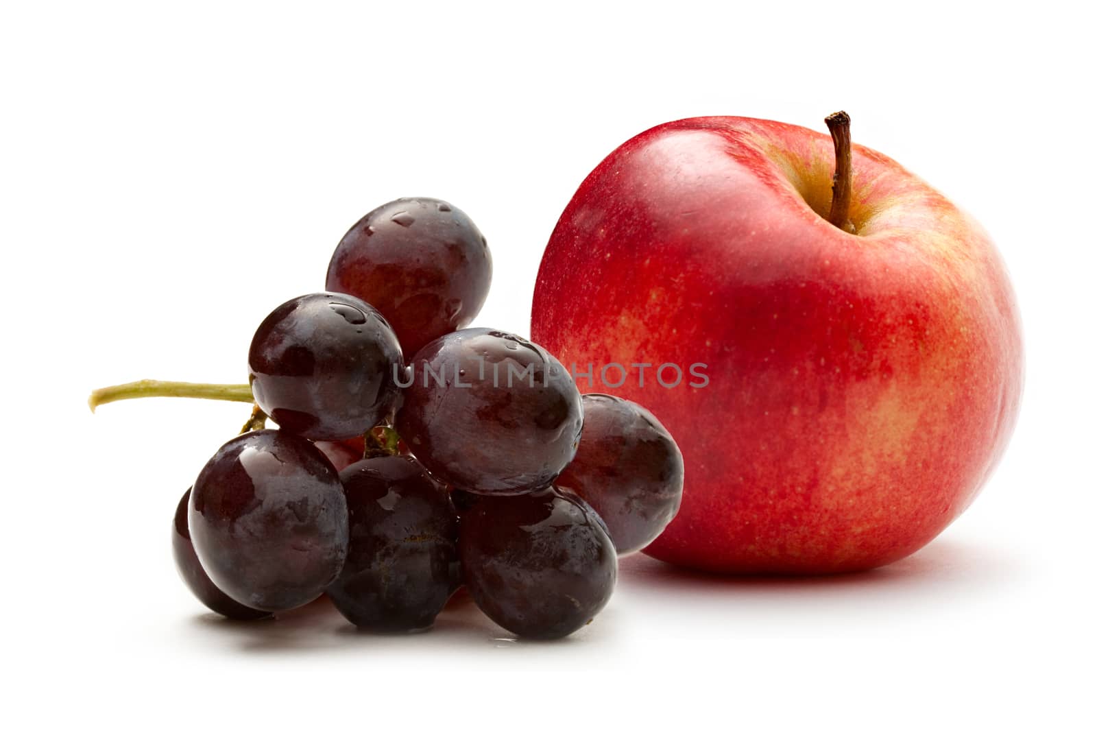 Red apple and dark grapes