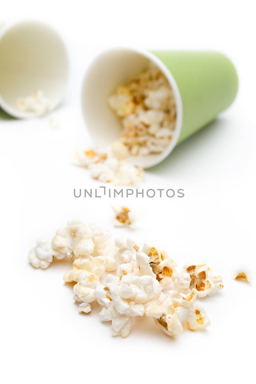 Popcorn in a green paper cup by Garsya