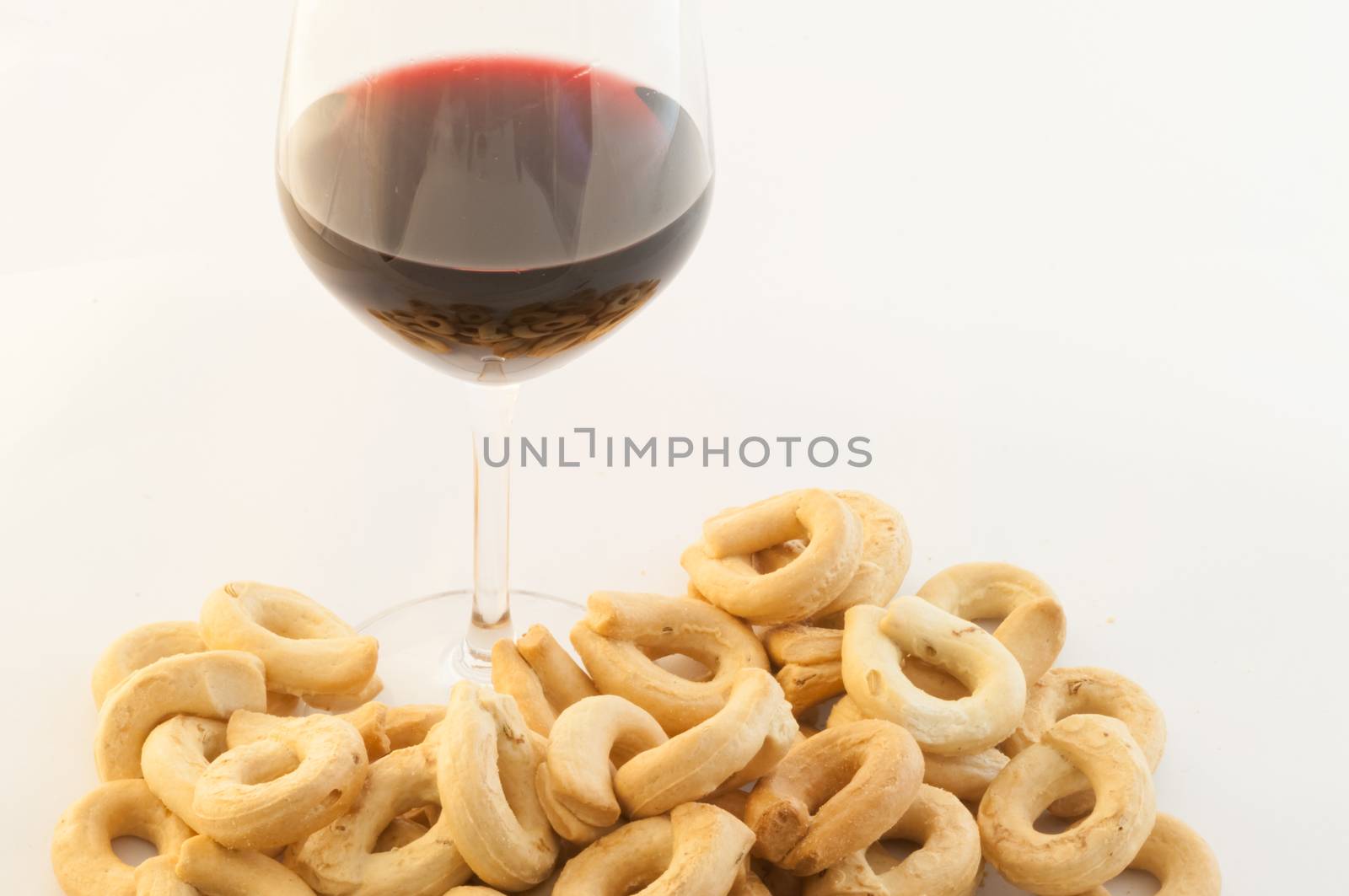 macro details of bagel in white background