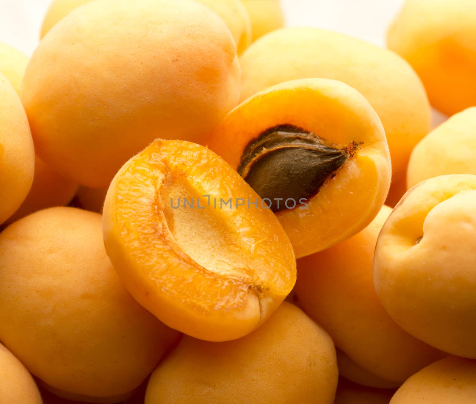 Heap of ripe apricots