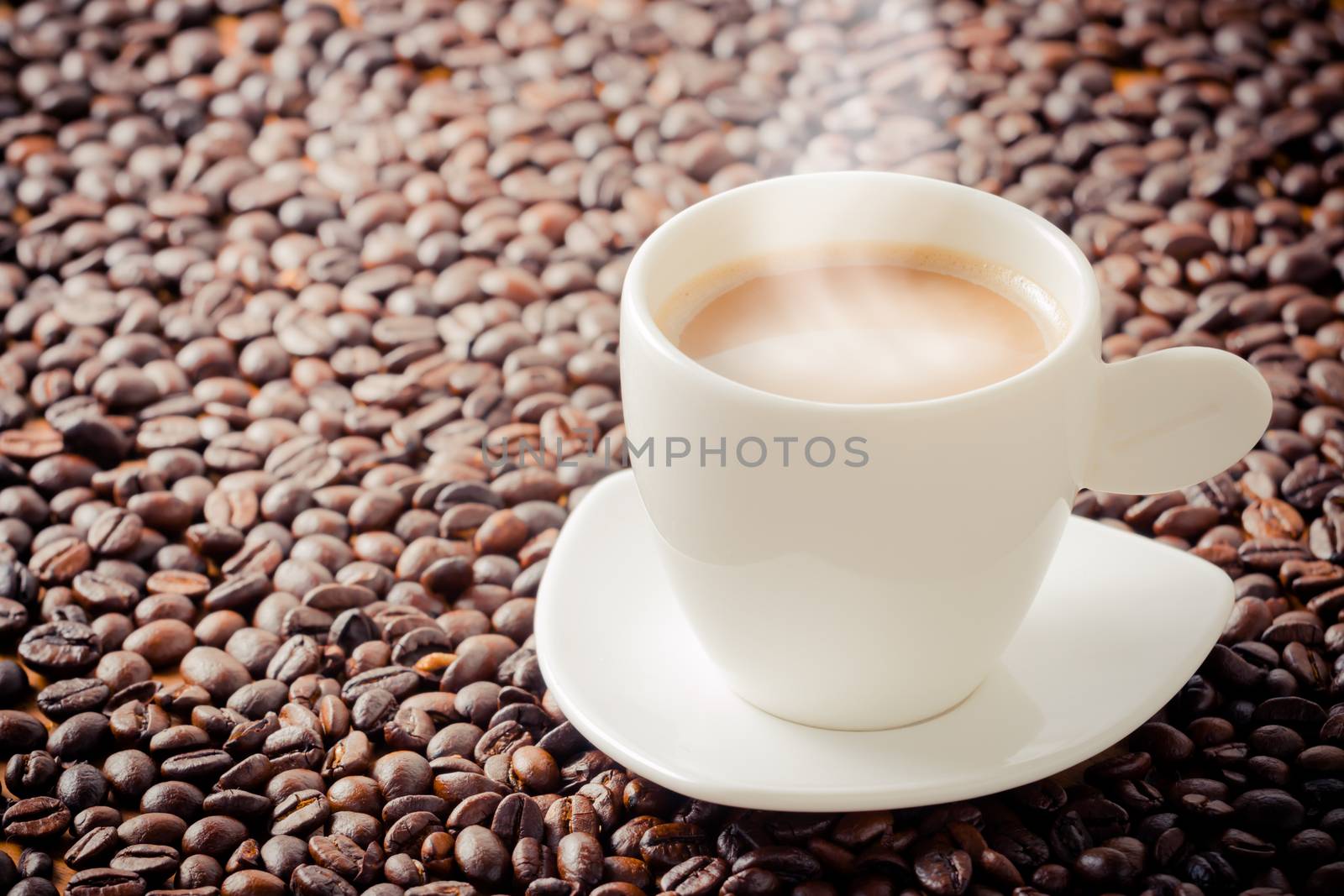 Coffee cup and coffee beans, vintage style