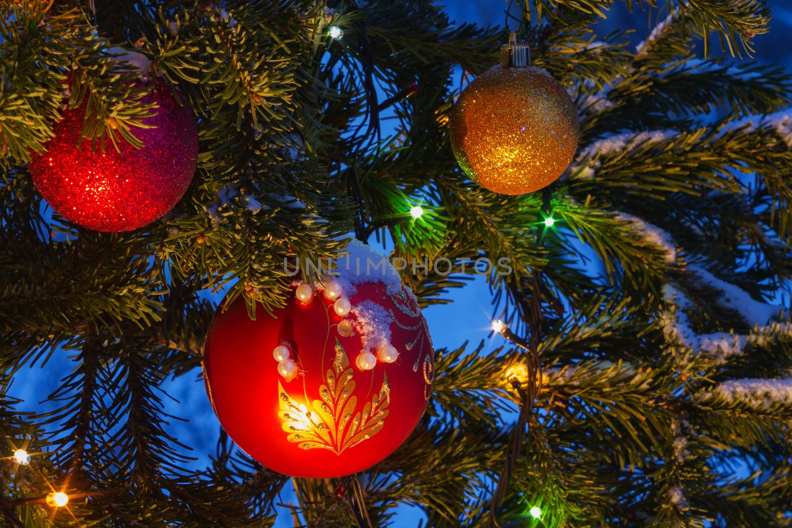 christmas-tree decorations by Ohotnik
