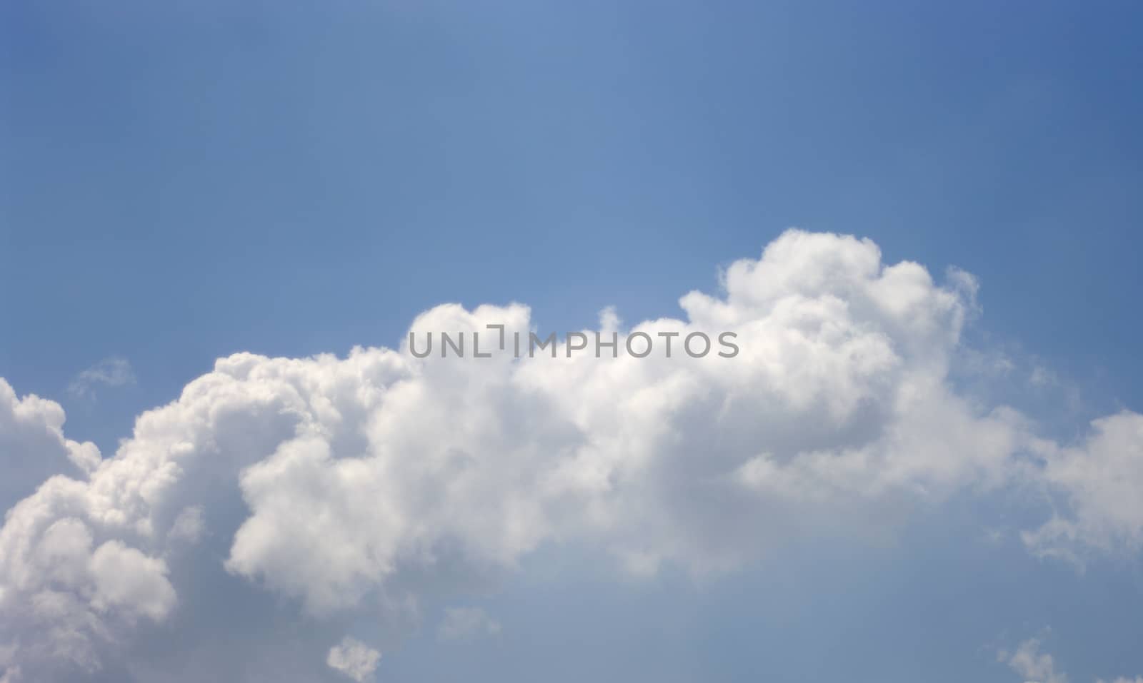 Sun ray with cloud in sky by pixbox77