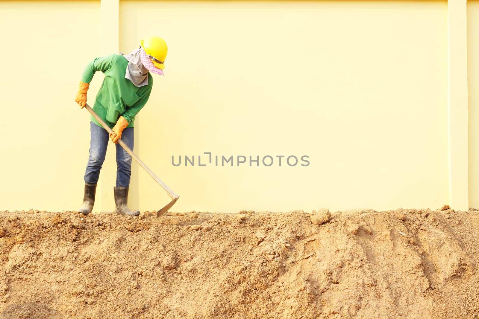 Laborer digging by godunk13