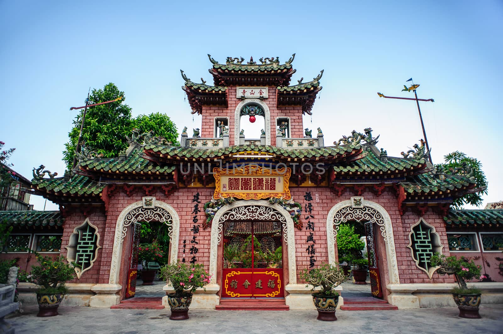 Fujian Assembly hall - Hoi An - Quang Nam - Central Vietnam by Komngui