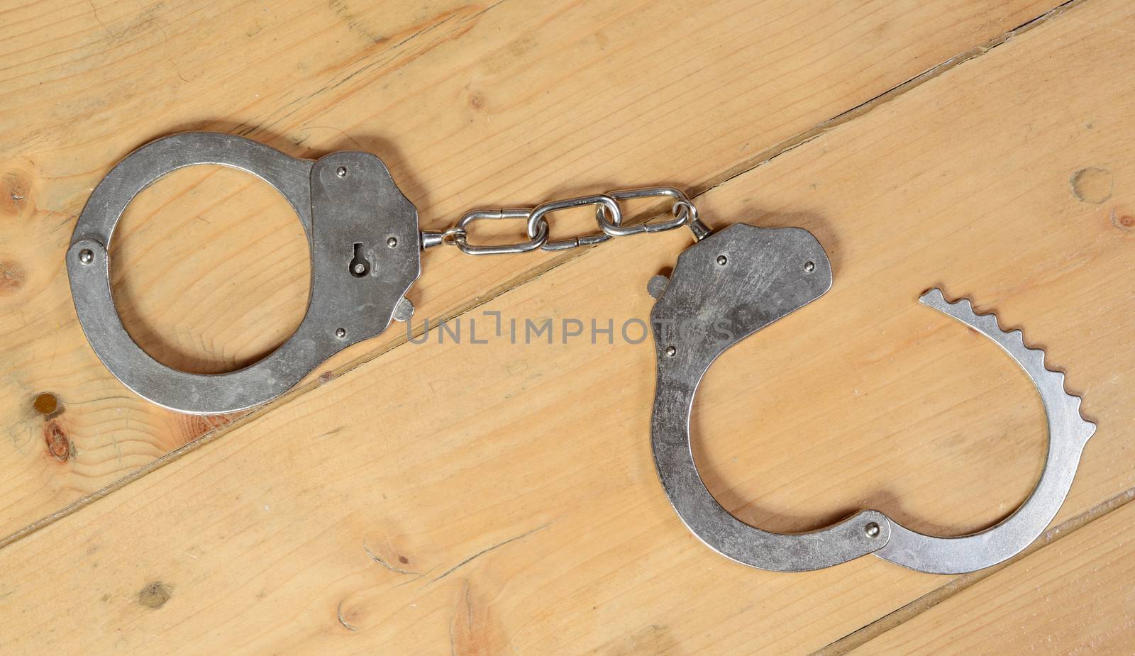 hand cuffs