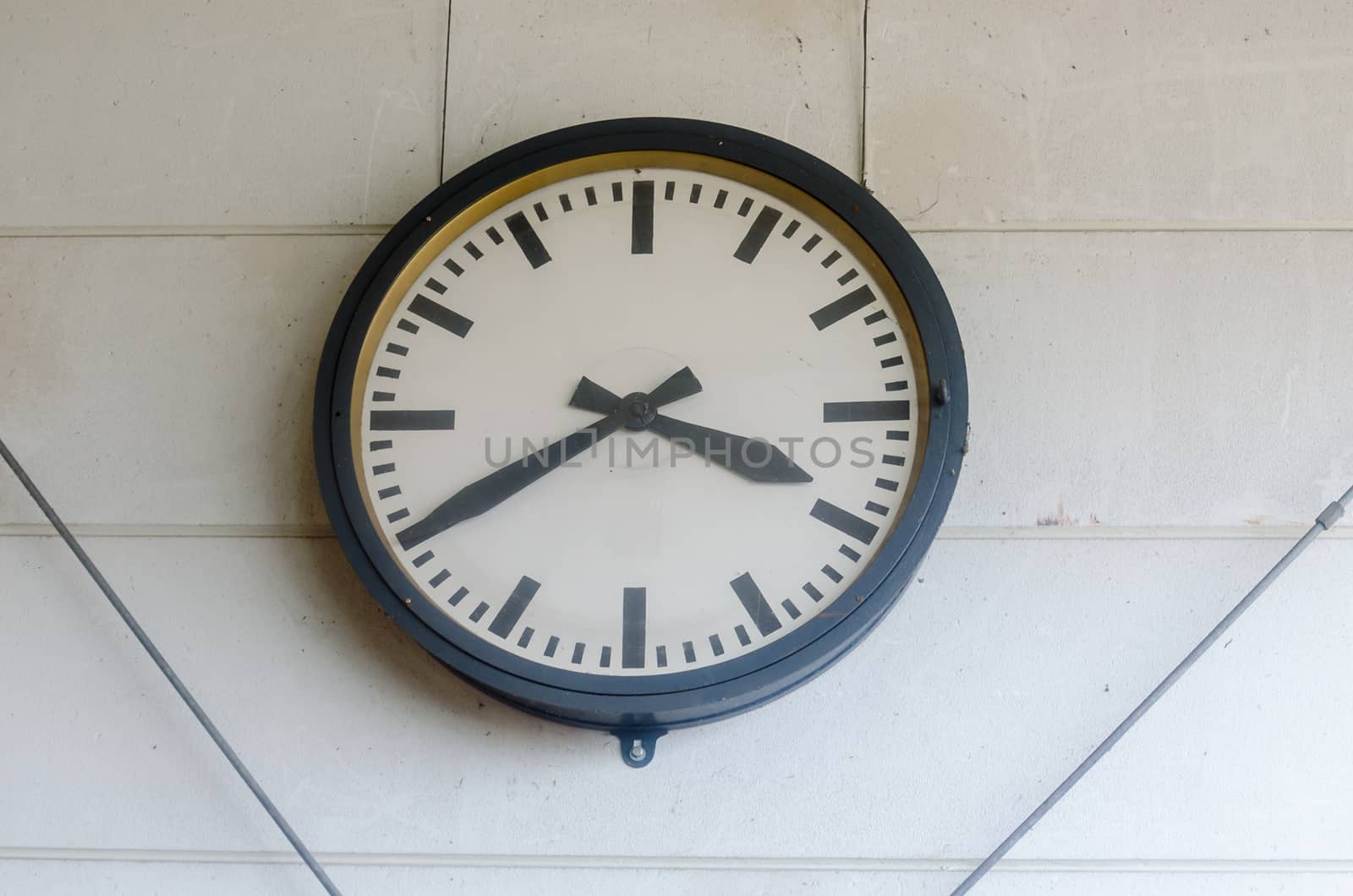 Large wall clock by JFsPic