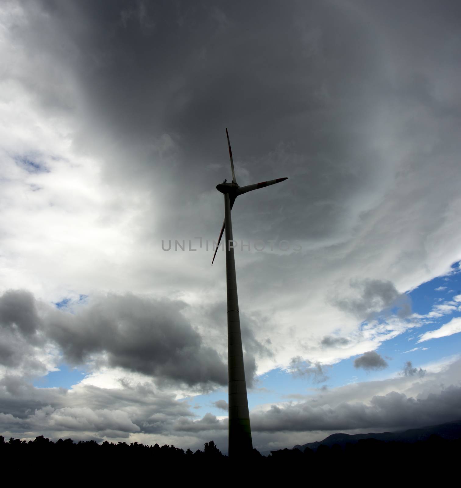 Wind turbine silhuette by photosampler