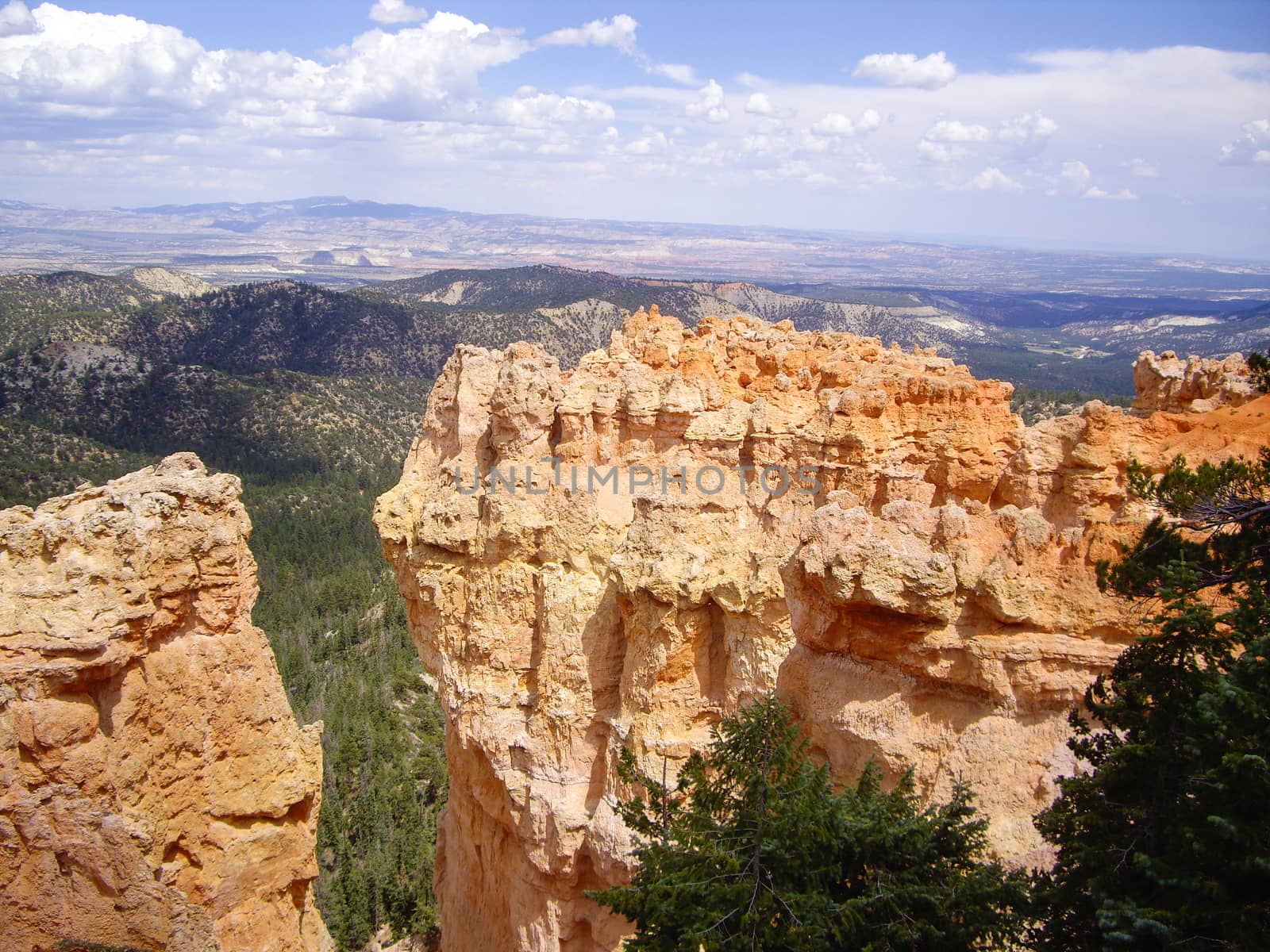 Sandstone of Bryce Canyon by emattil