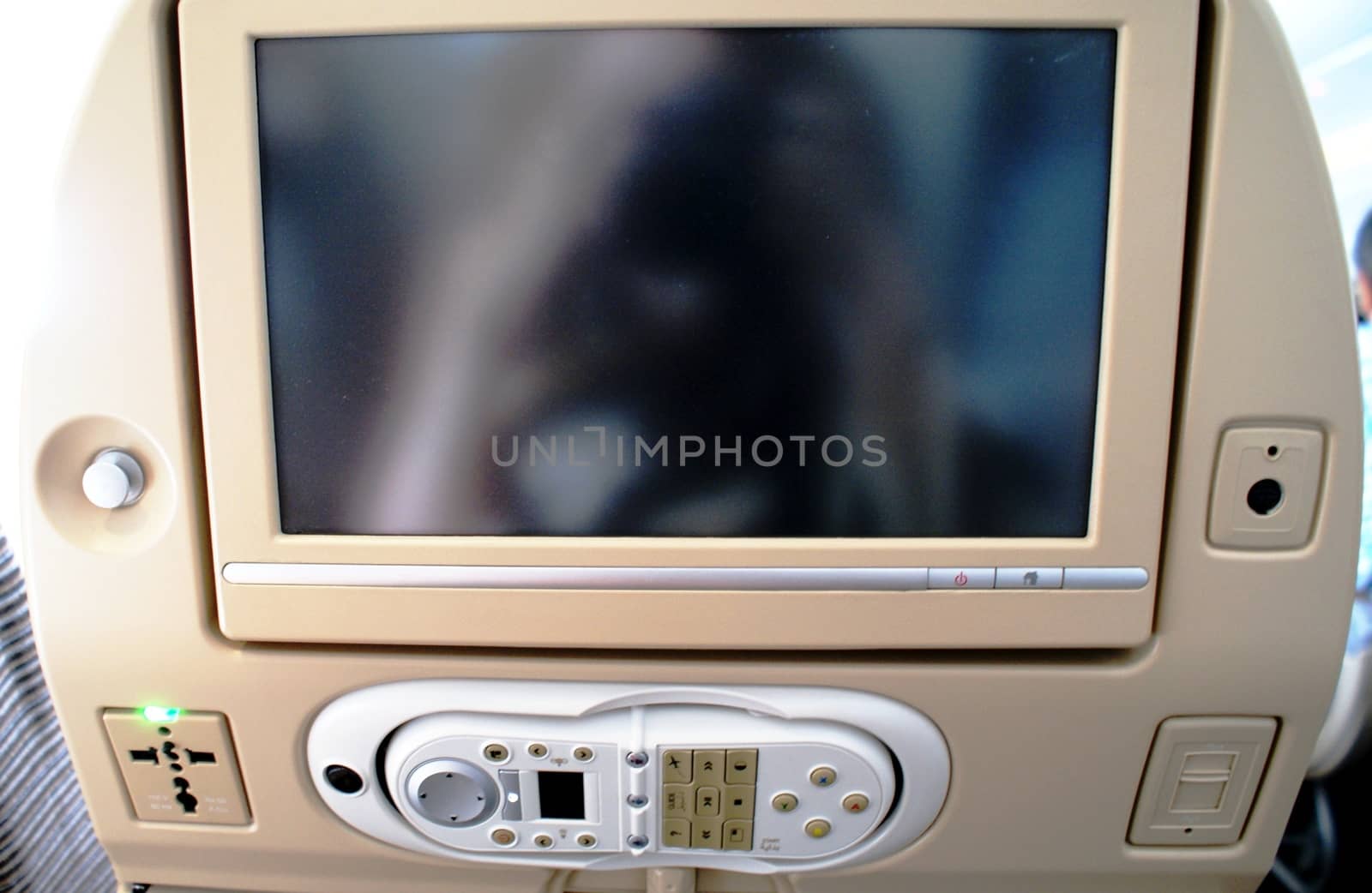 Screen in the plane by dormouse_a