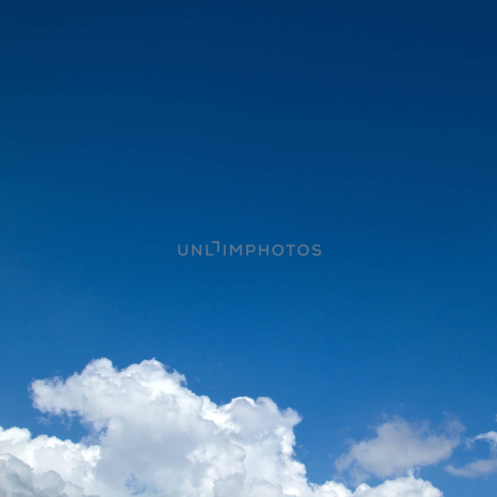 View white cloud with blue sky background