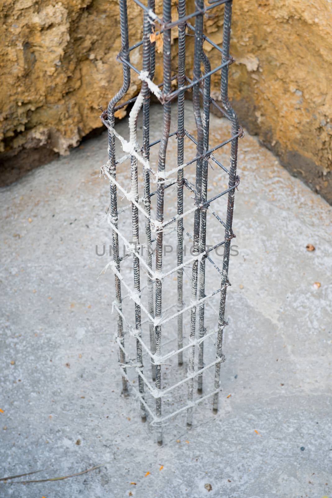 Steel rod used to reinforce concrete by anankkml