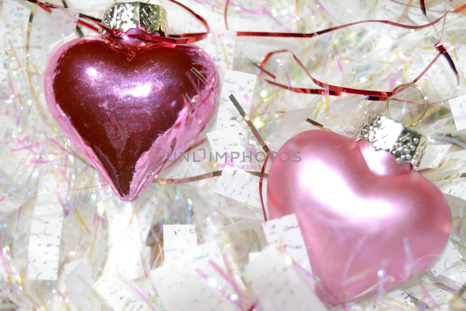 pink hearts and white garland by ncuisinier