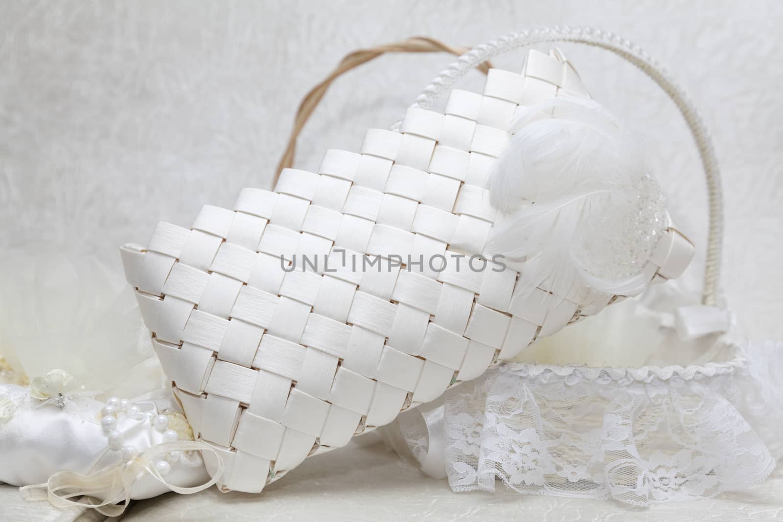 Bridal accessories by Portokalis