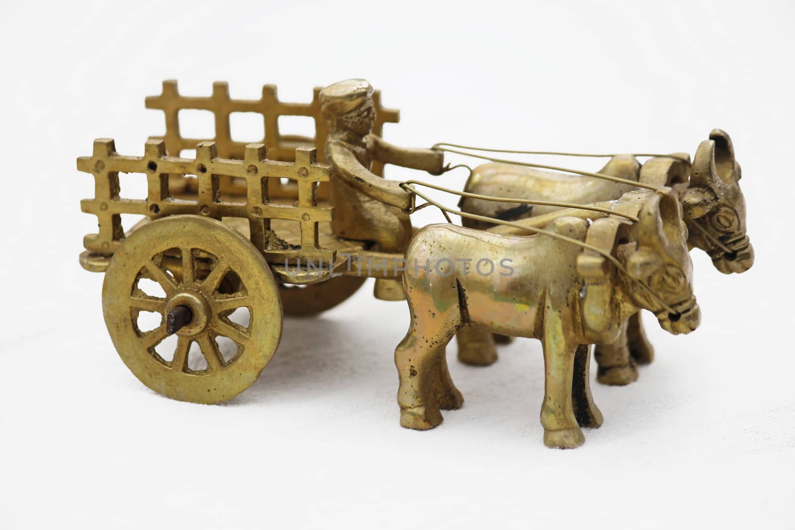Antique Finish Brass Bullock Cart Sculpture