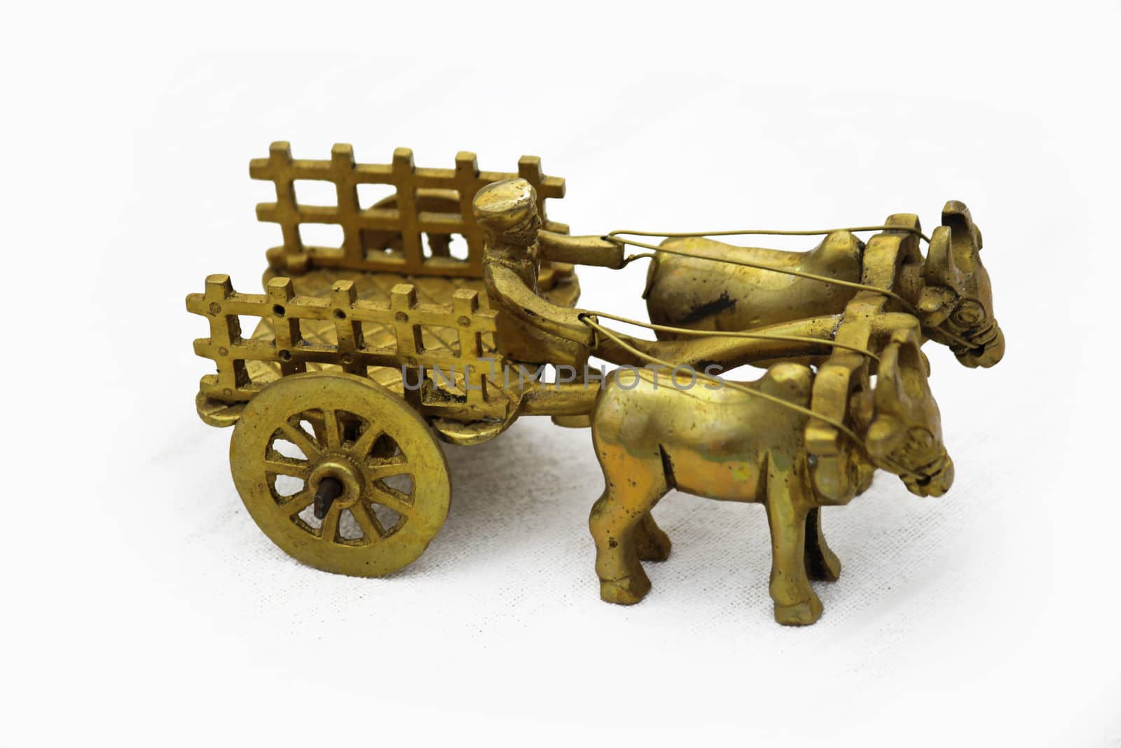 Antique Finish Brass Bullock Cart Sculpture by yands