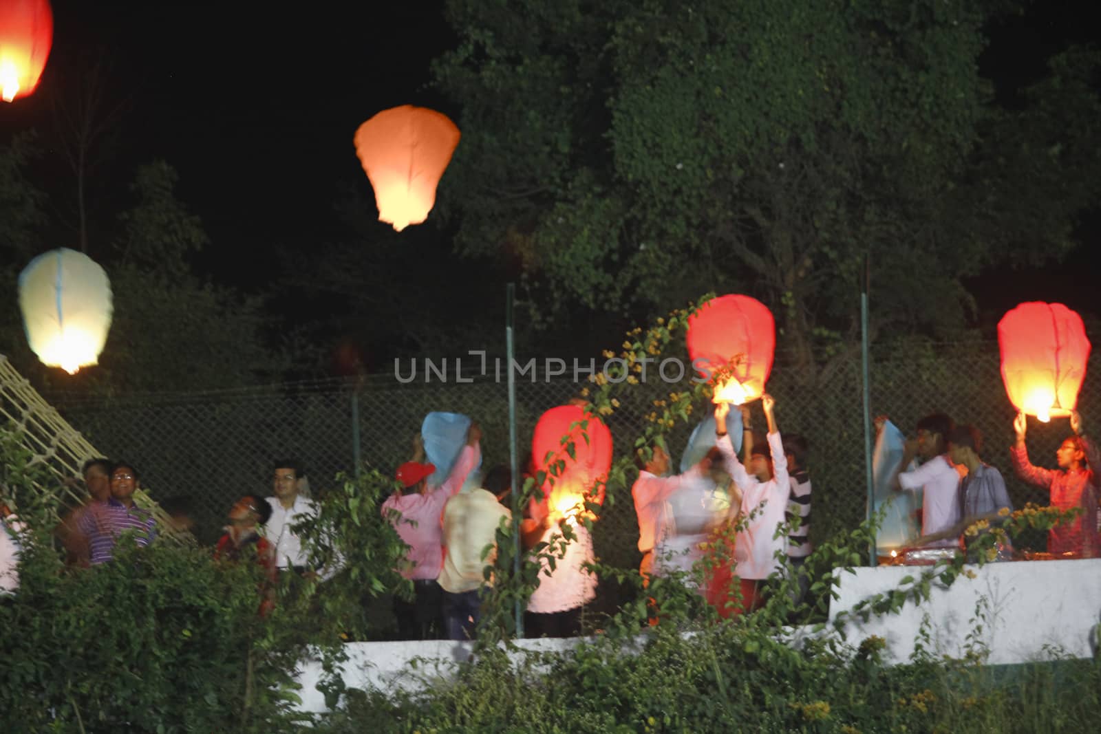 kongming lantern (sky lantern) by yands