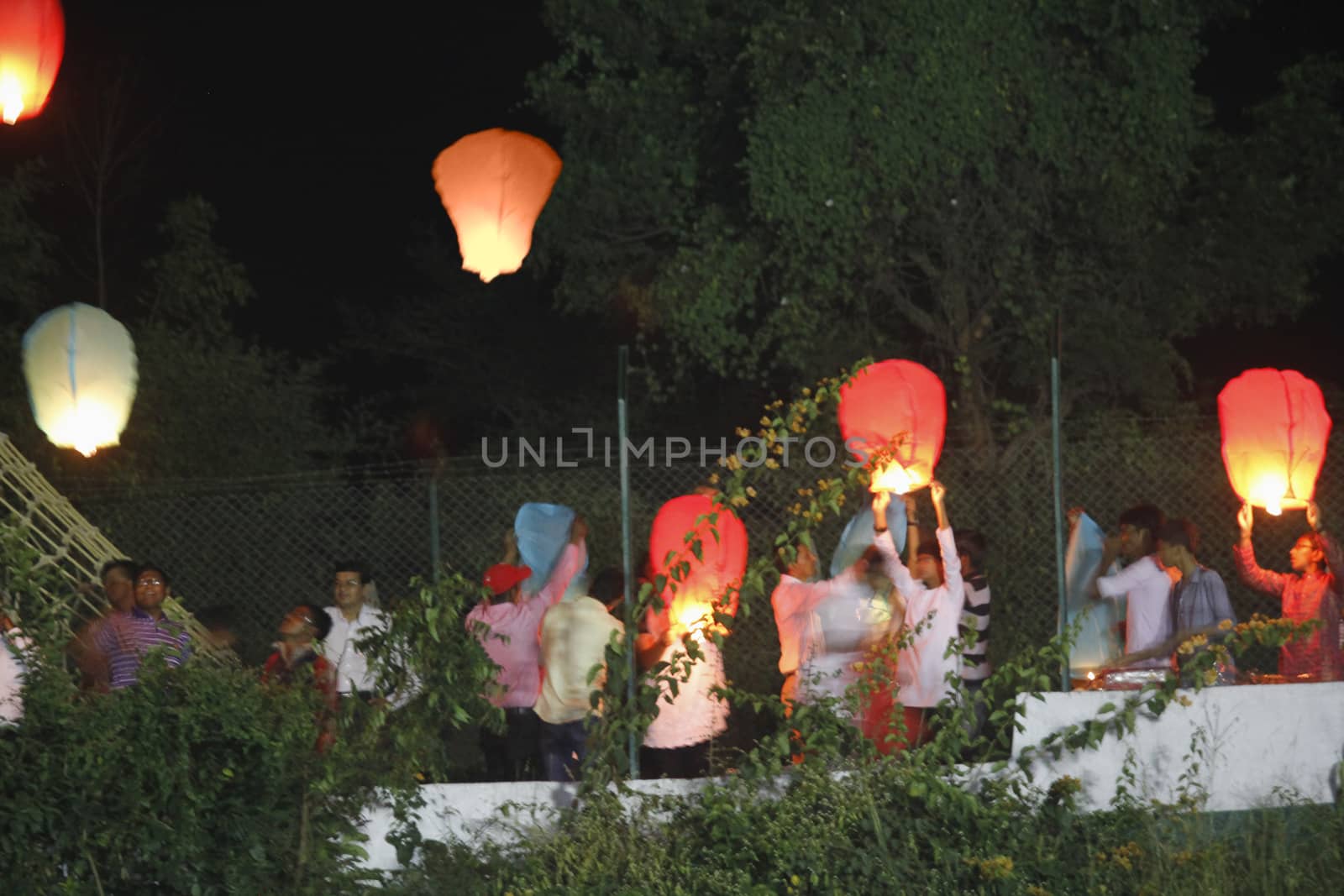 kongming lantern (sky lantern)