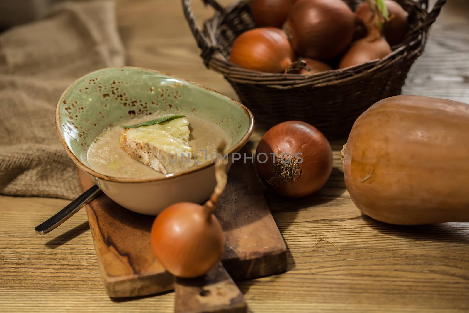 french onion gratin soup by sarymsakov