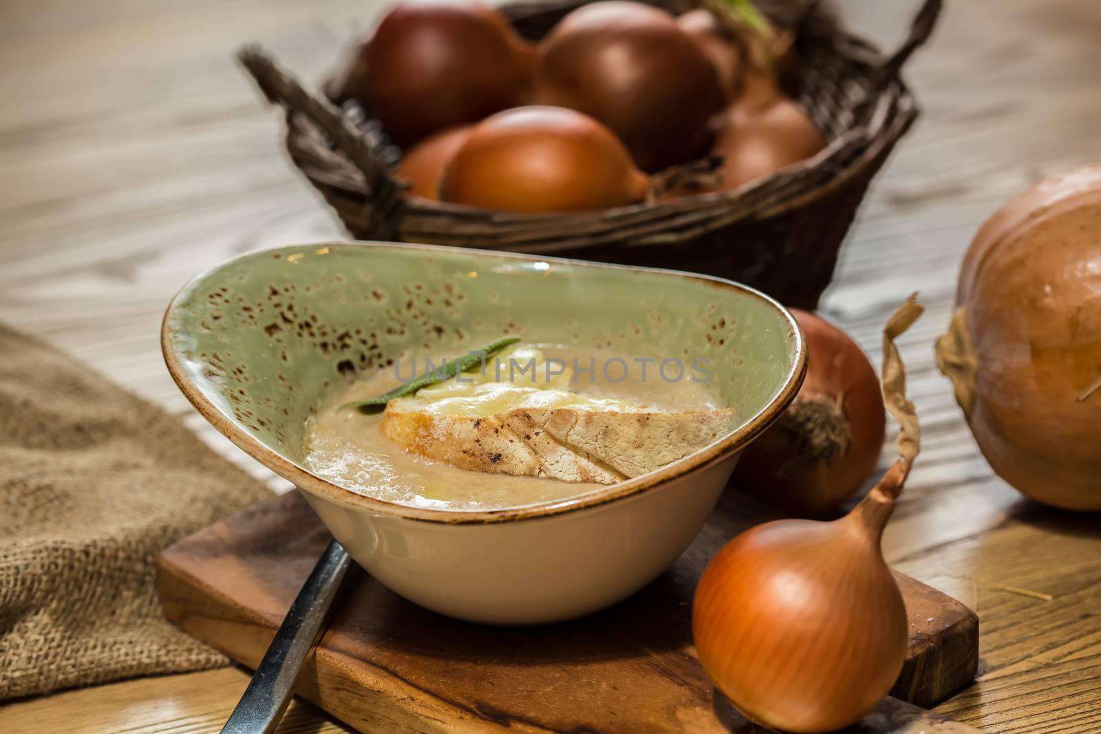 The french onion gratin soup. selective Focus