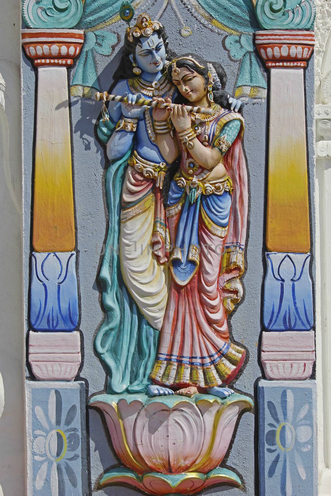 Sculpture of Radha Krishna by yands