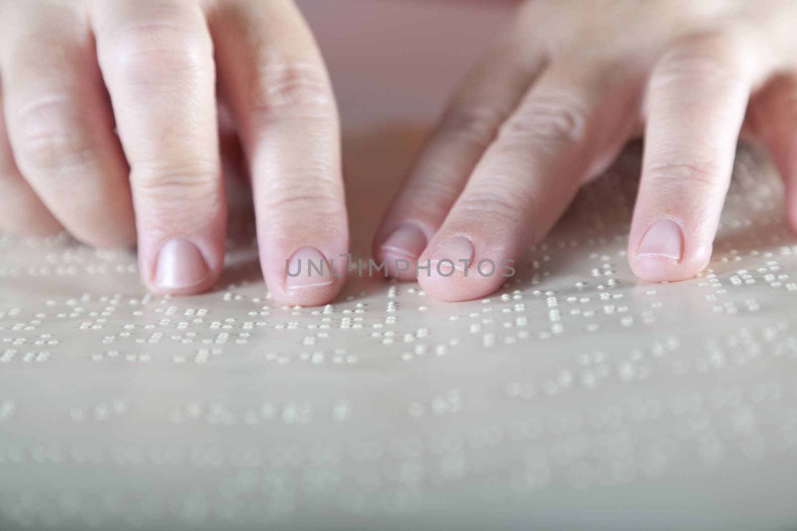 Braille method of reading by Portokalis