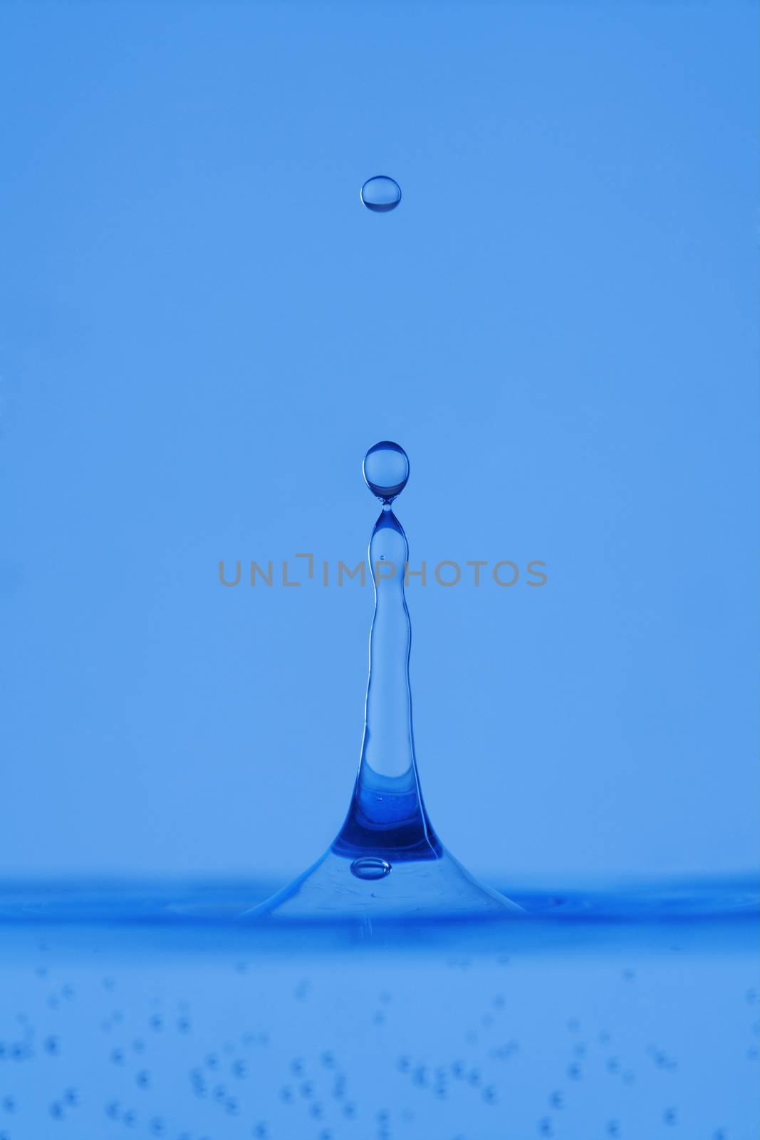 water droplet by courtyardpix