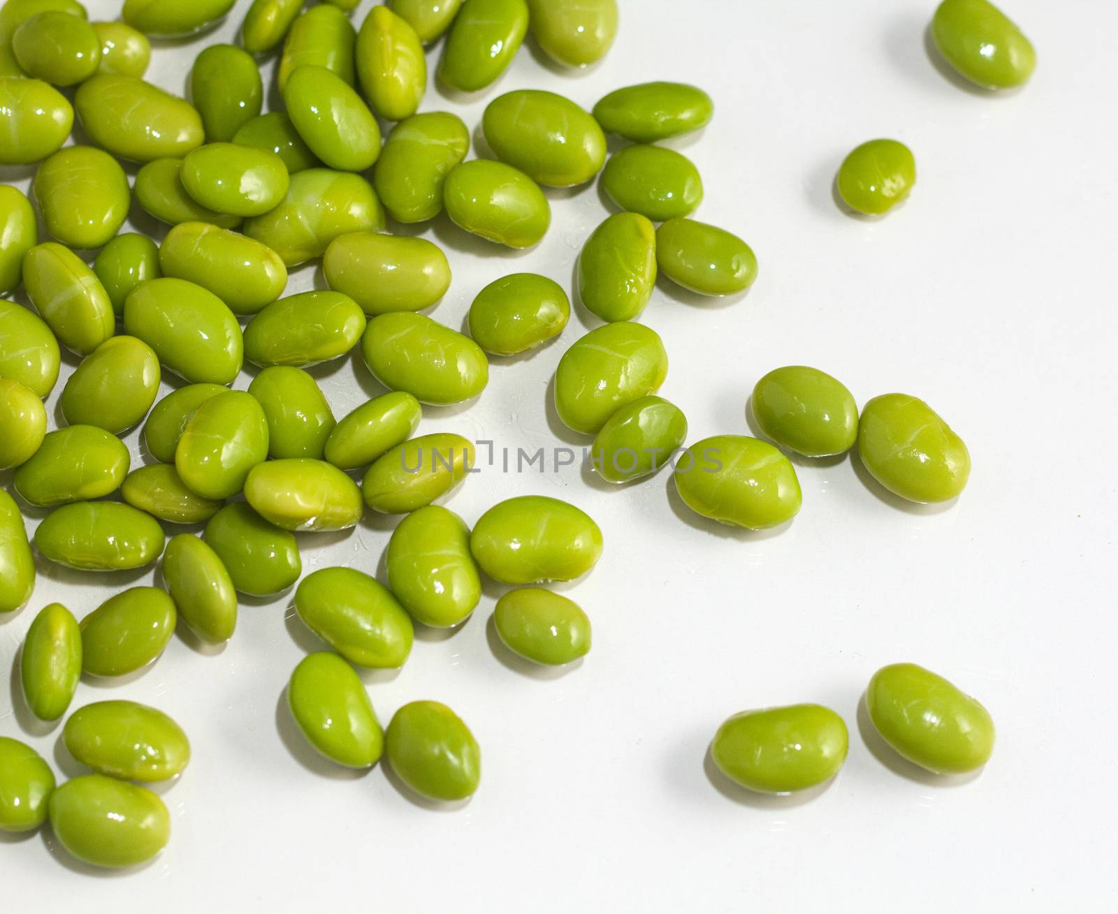 Japanese cuisine edamame bean (boiled green soy beans)