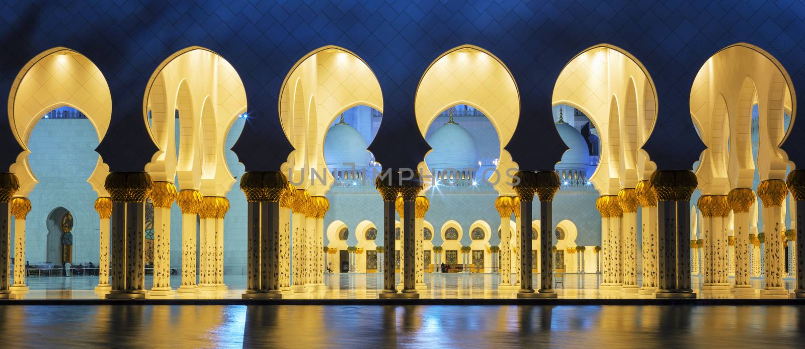 Famous mosque, Abu Dhabi, at night, panoramic view.