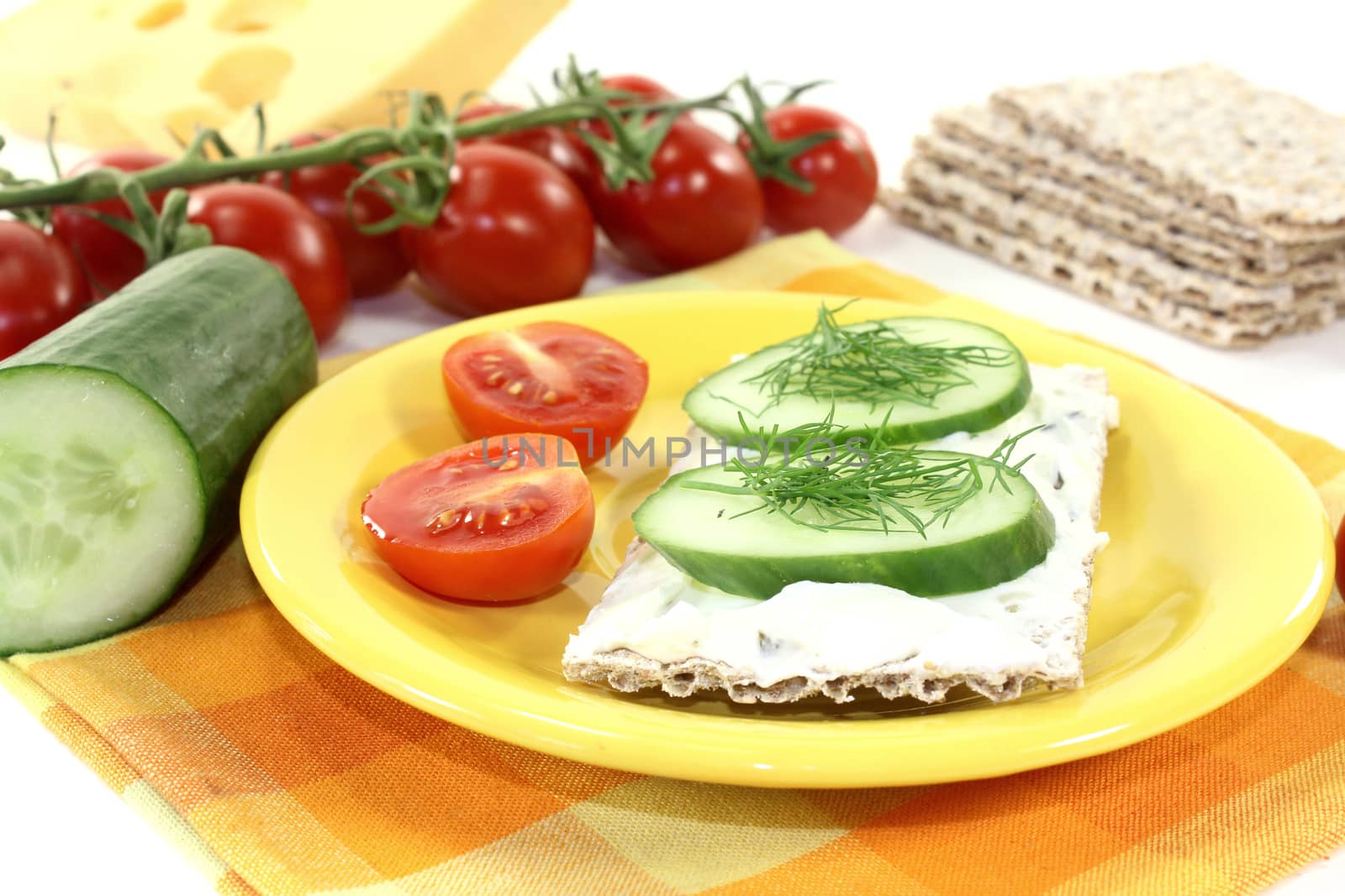 Crispbread with cream cheese, cucumber and dill by discovery