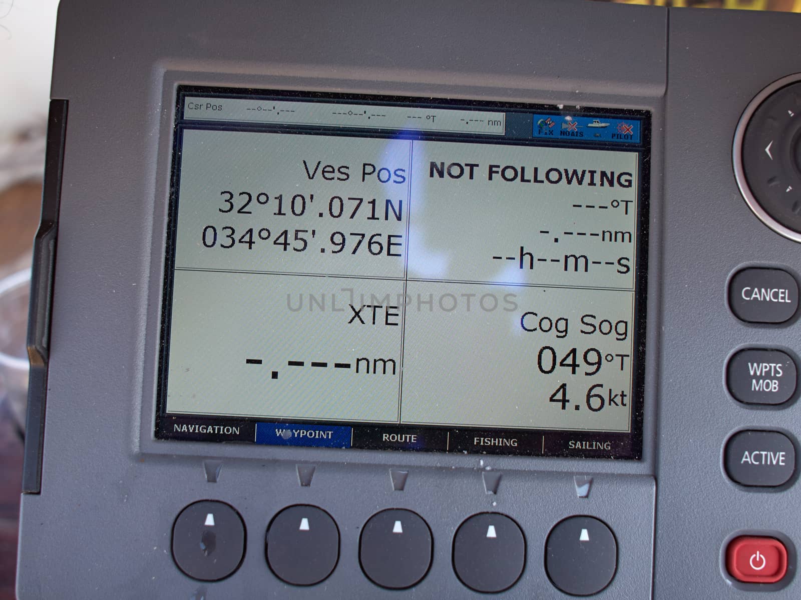 Maine chartplotter fathometer fishfinders navigation device in a yacht sailboat