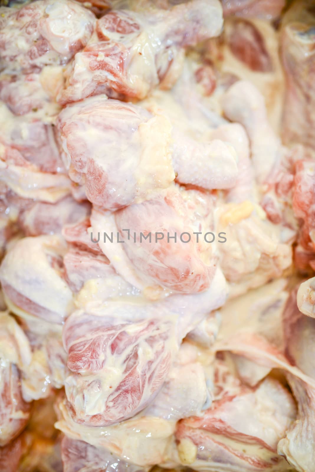 prepare raw chicken legs by antpkr