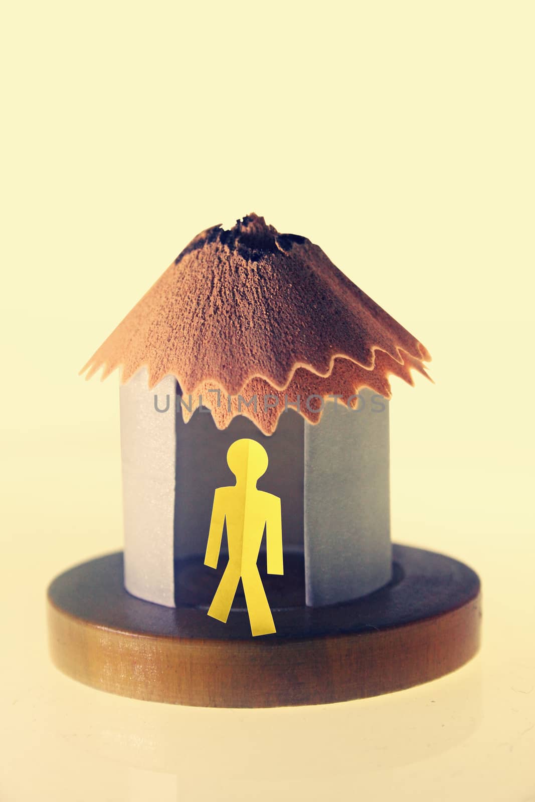 Paper house with paperman, Concept