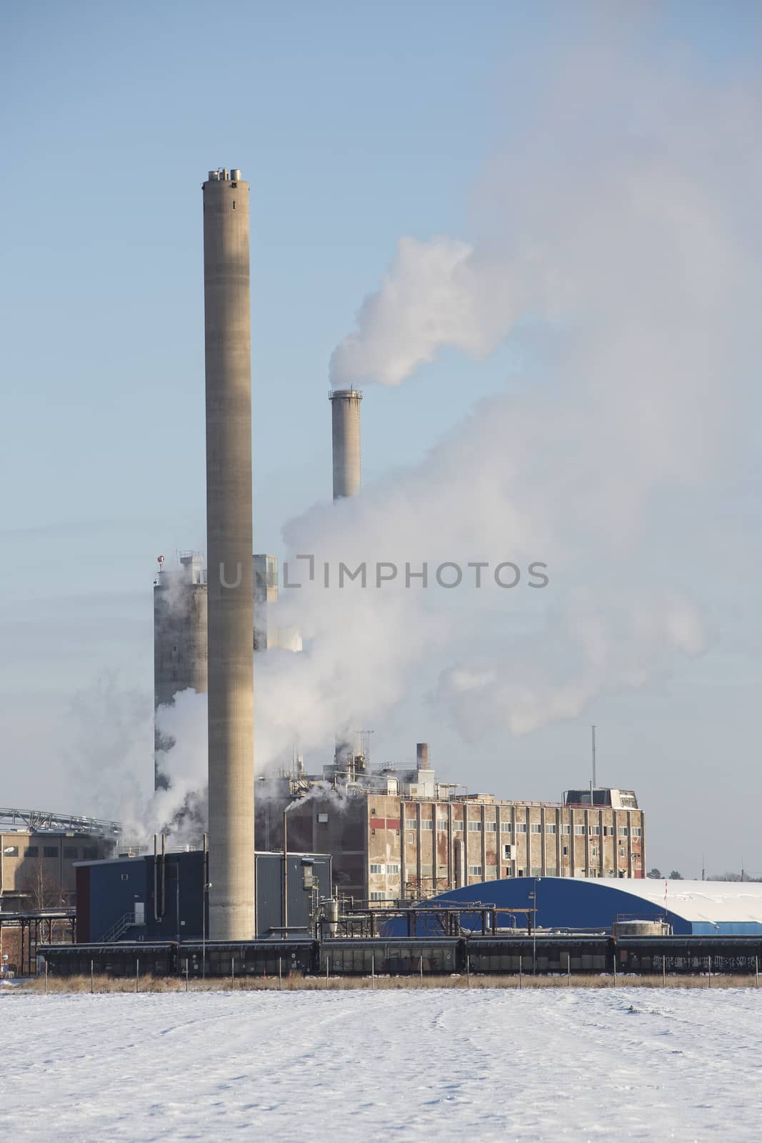 Chemical Industry Building in winter by gemenacom