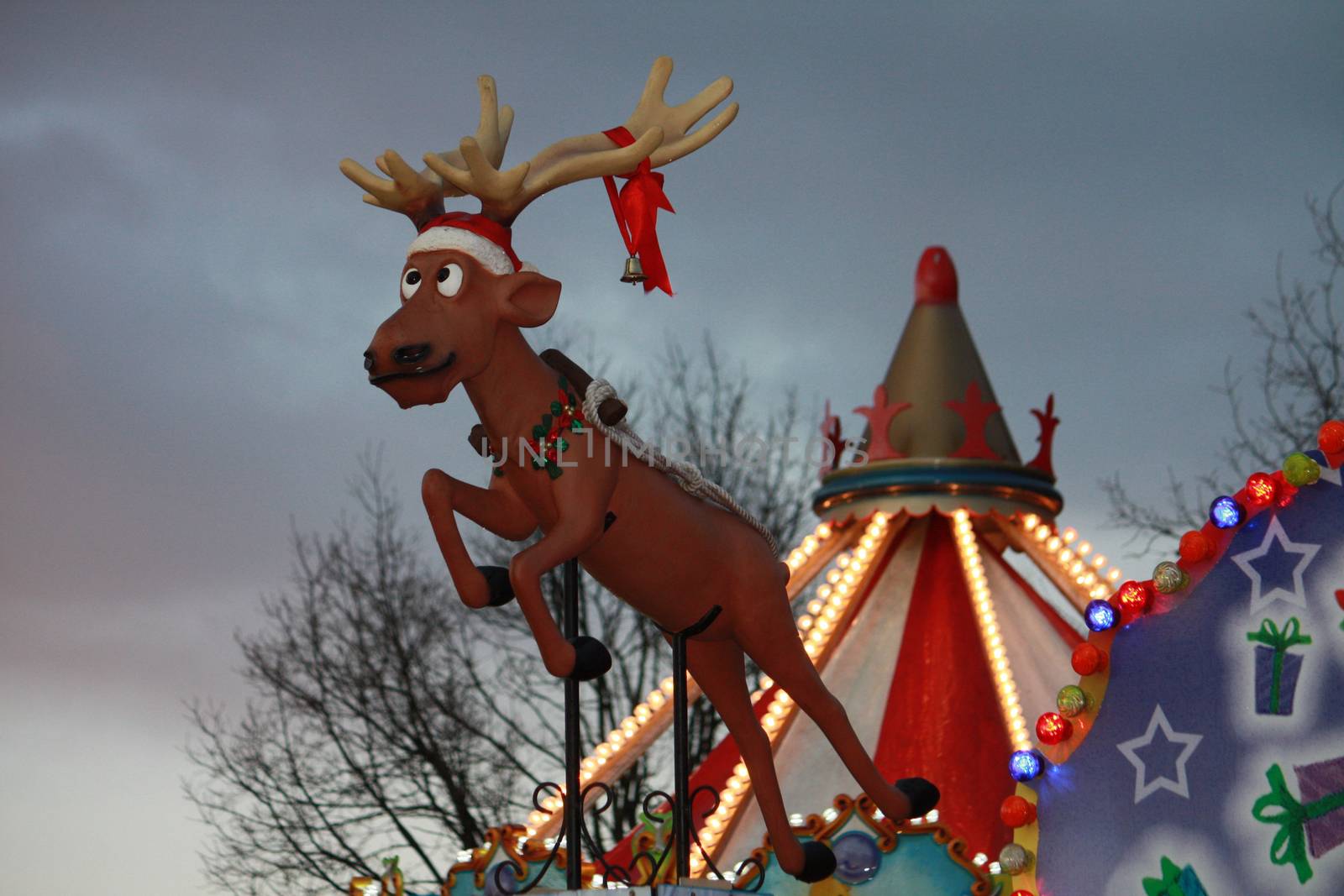 reindeer Rudy jumps off from amusement park