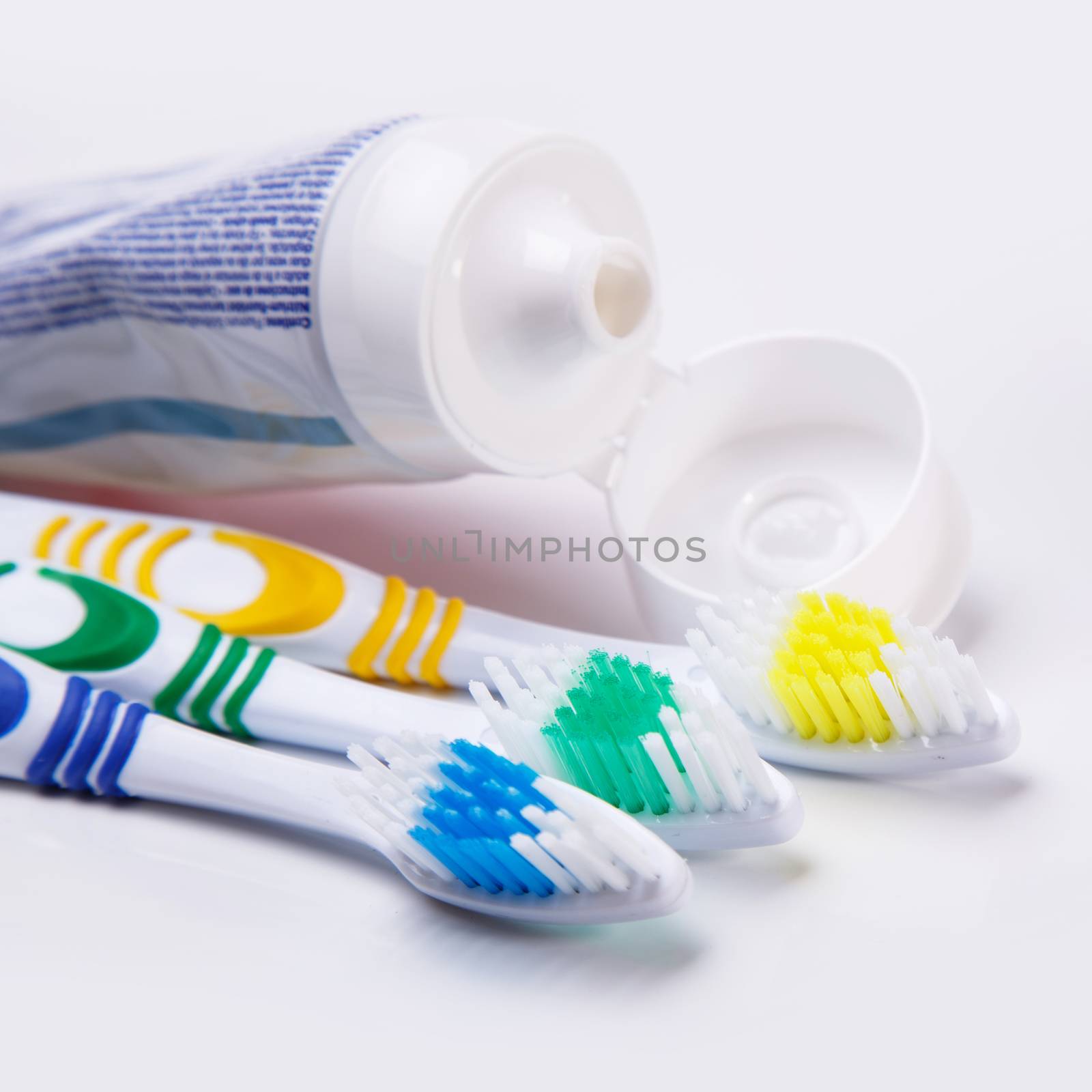 Toothbrushes on the table by rufatjumali
