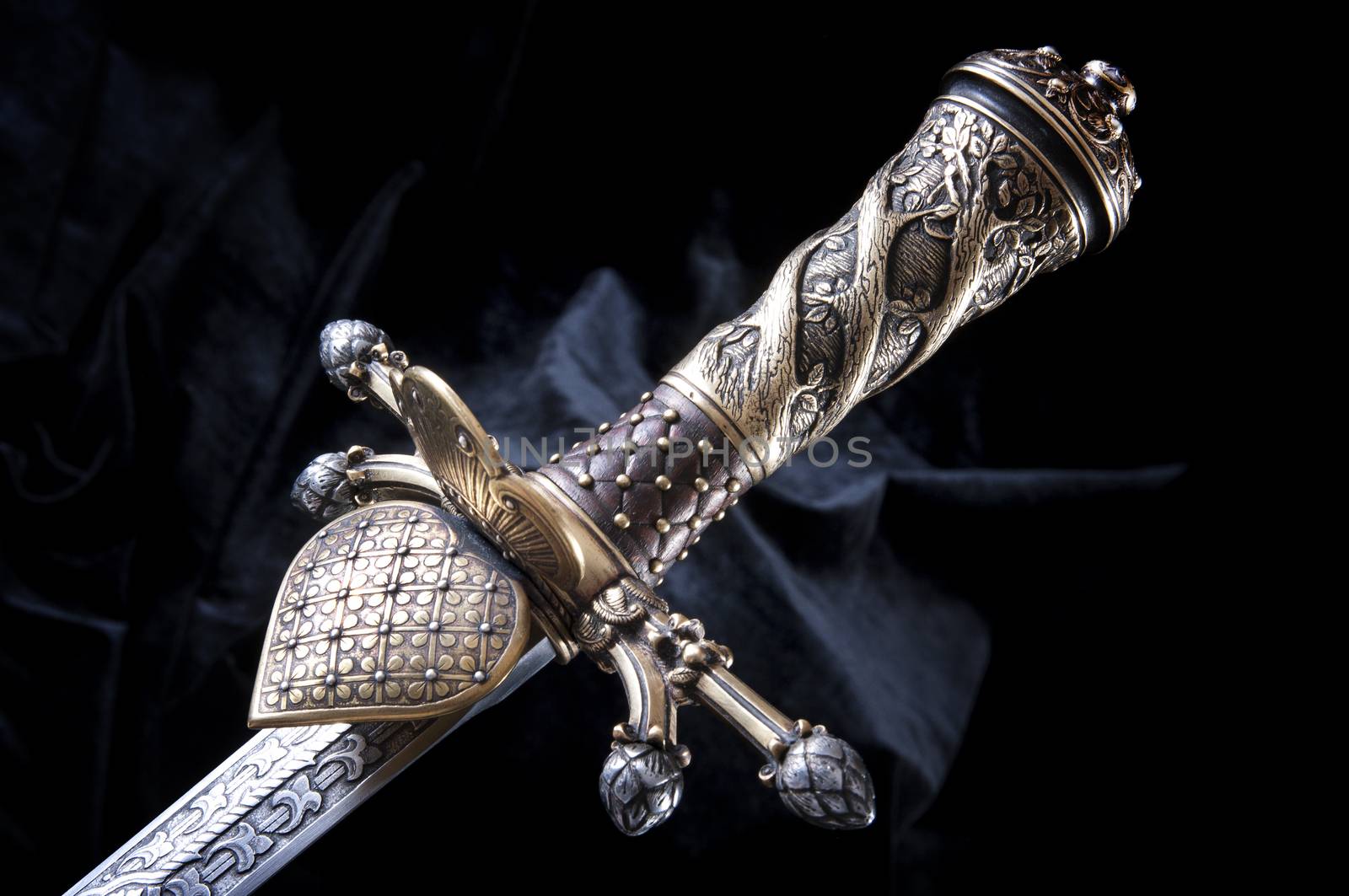 smart dagger of the medieval soldier. It was used for hunting