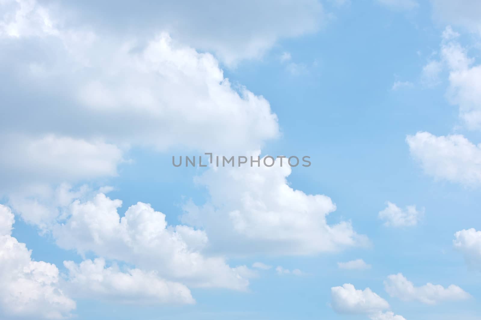 Smooth cloud in blue sky