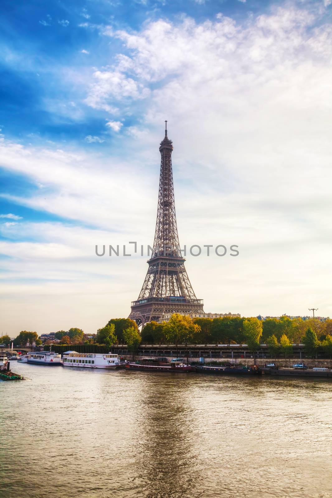 Paris cityscape with Eiffel tower in the morning