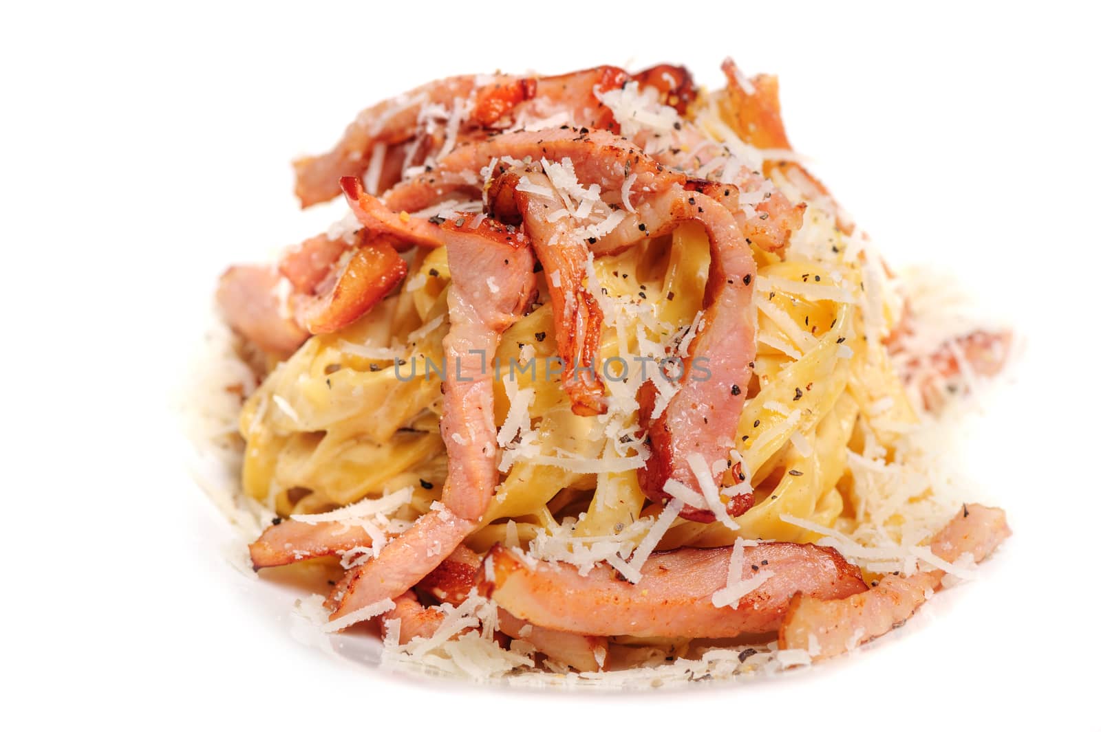 Porion of Pasta Carbonara with bacon and cheese