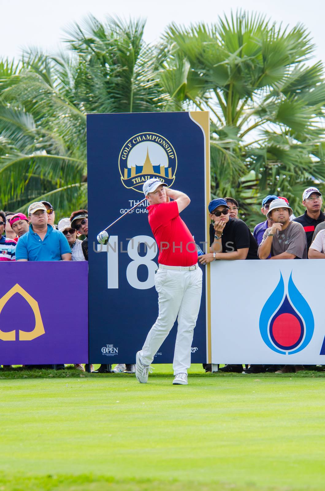 CHONBURI - DECEMBER 13 : Marcus Fraser of Australia player in Thailand Golf Championship 2014 (Professional golf tournament on the Asian Tour) at Amata Spring Country Club on December 13, 2014 in Chonburi, Thailand.